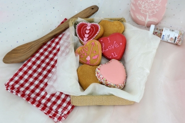 6 Cup Heart Pan